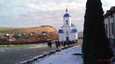 Храм Казанской иконы Божией Матери, Свято-Богородичный Казанский мужской монастырь (село Винновка), Паломнический центр «Святая Русь»