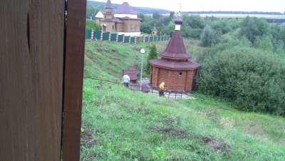 Источник святителя Николая чудотворца, Иоанно-Богословский Макаровский мужской монастырь,  Республика Мордовия, Паломнический центр «Святая Русь»