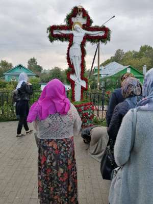 Поклонный крест, Свято-Троицкий Серафимо-Дивеевский монастырь (село Дивеево), Нижегородская область, Паломнический центр «Святая Русь»