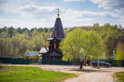 Храм преподобного Александра Свирского и святой источник