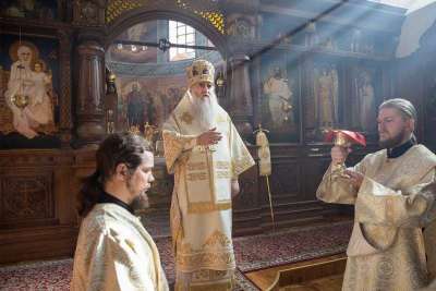Божественная литургия в женском монастыре Архангела Михаила
