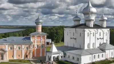 Хутынский монастырь ( Новгородский р-он, Савинское сельское поселение, д. Хутынь)